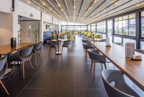 Restaurant - Hampton by Hilton Istanbul Kurtkoy (Istanbul)