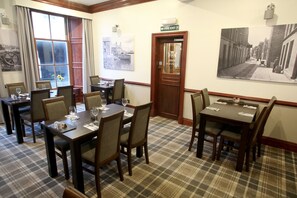 Free daily full breakfast - Ferry Inn Stromness (Stromness)