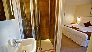 Quarto casal conforto (Ferry Inn) | Chuveiro