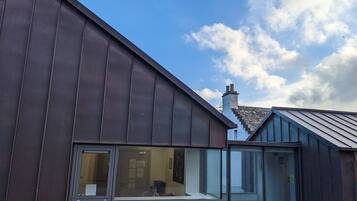 الإطلالة من المنشأة