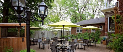 Suite ejecutiva, 1 cama de matrimonio grande, balcón | Terraza o patio