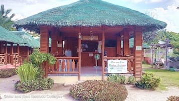 Check-in/check-out kiosk