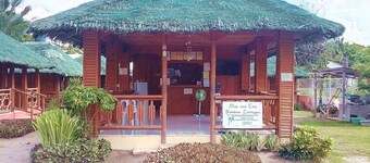 Mar and Em's Bamboo Cottages