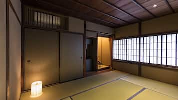 3 bedrooms, in-room safe, individually decorated, individually furnished