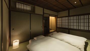 Traditional House, 3 Bedrooms, Kitchen, Garden View | 3 bedrooms, in-room safe, individually decorated, individually furnished