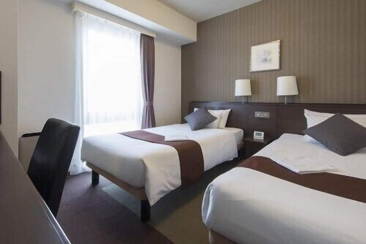 Desk, iron/ironing board (on request), WiFi (free), bed sheets