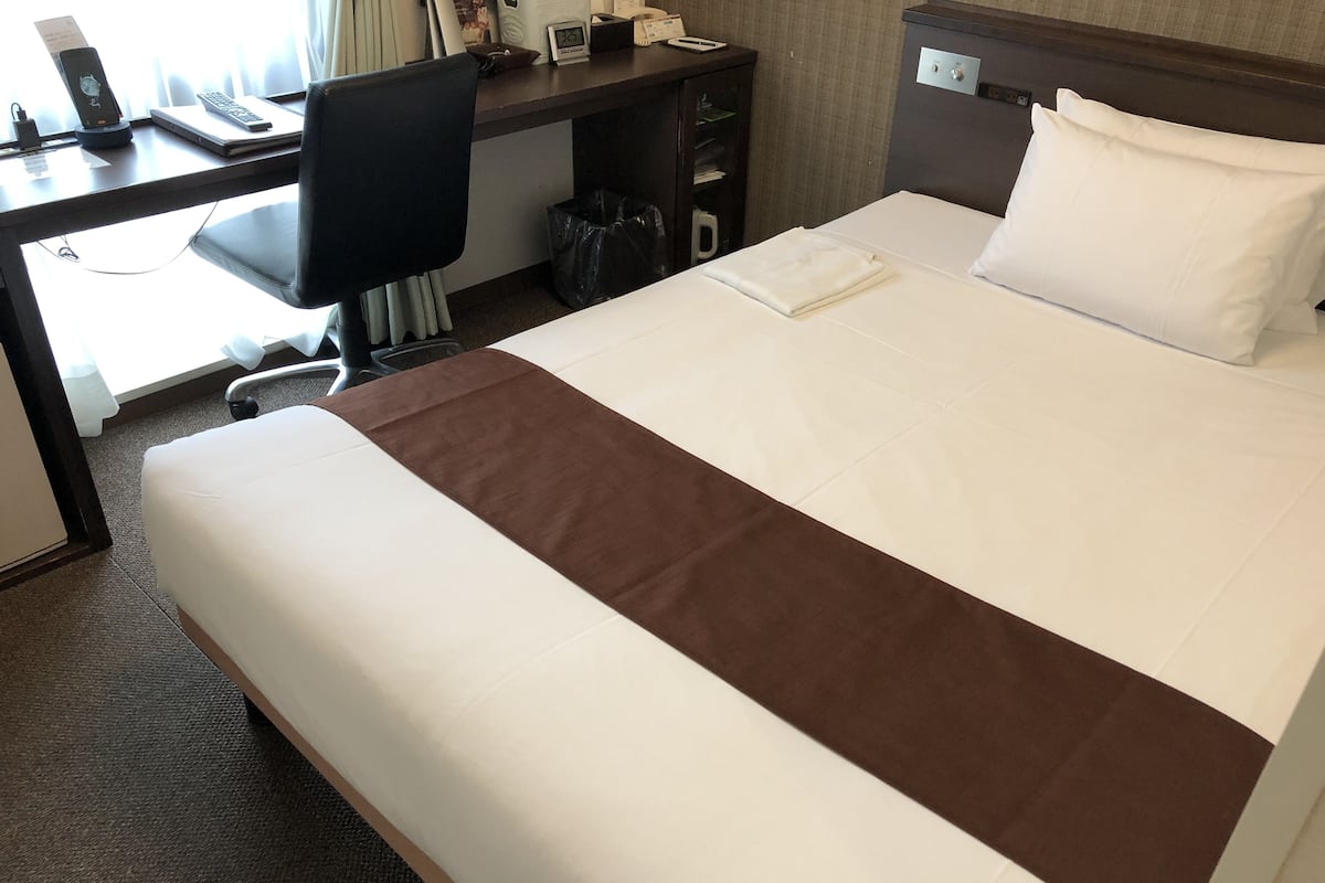 Desk, iron/ironing board, free WiFi, bed sheets