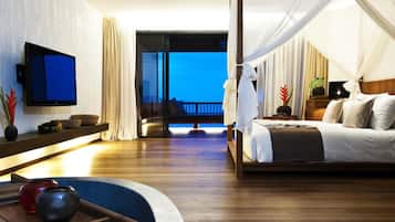 Minibar, coffres-forts dans les chambres, bureau, rideaux occultants