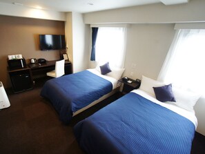 Decoración personalizada, escritorio y tabla de planchar con plancha 