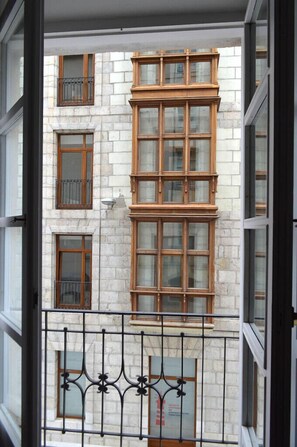 Shared Dormitory, Mixed Dorm, Shared Bathroom | View from room - Hostel Santander (Santander)