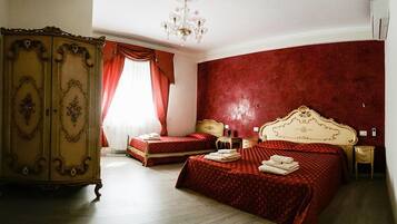 Doppelzimmer, mit Bad (max 4 people)