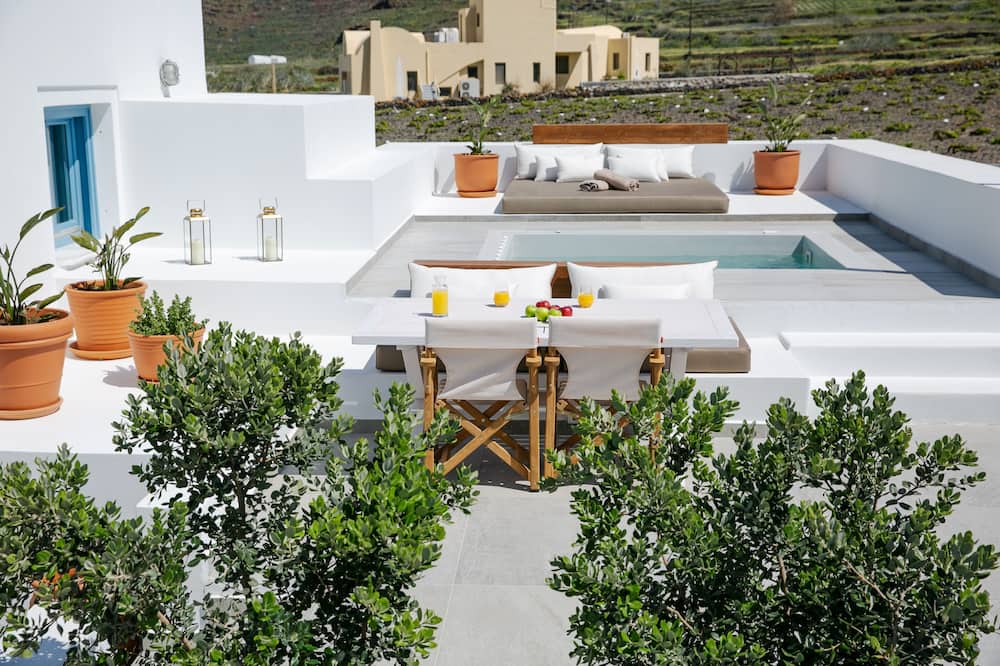 Vino Houses