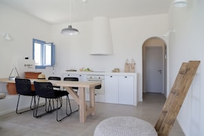 Deluxe Villa, 2 Bedrooms, Jetted Tub (Nykteri) | Private kitchen