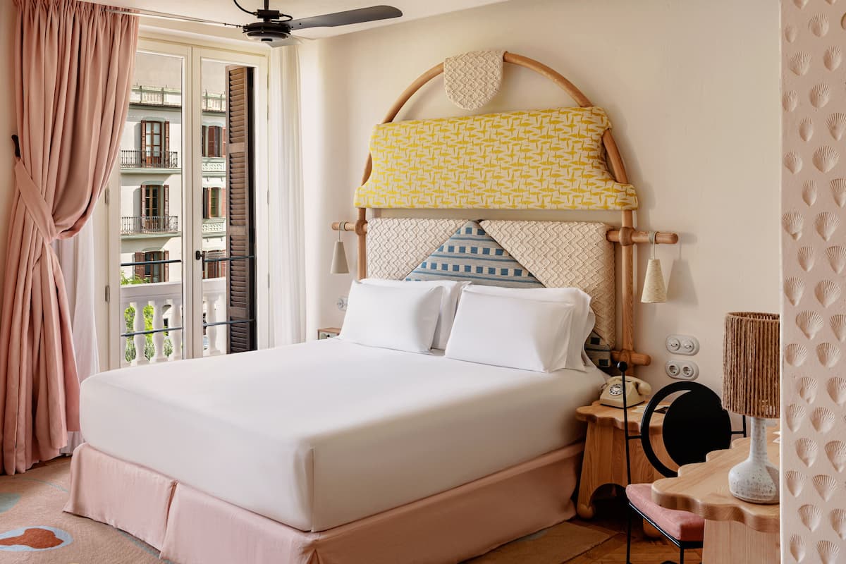 room (vara de rey) | premium bedding, down duvets, minibar, in-room safe