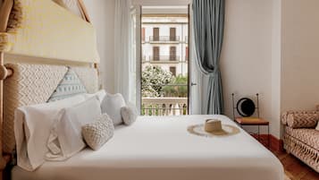 Premier Room, 1 King Bed (Vara De Rey)