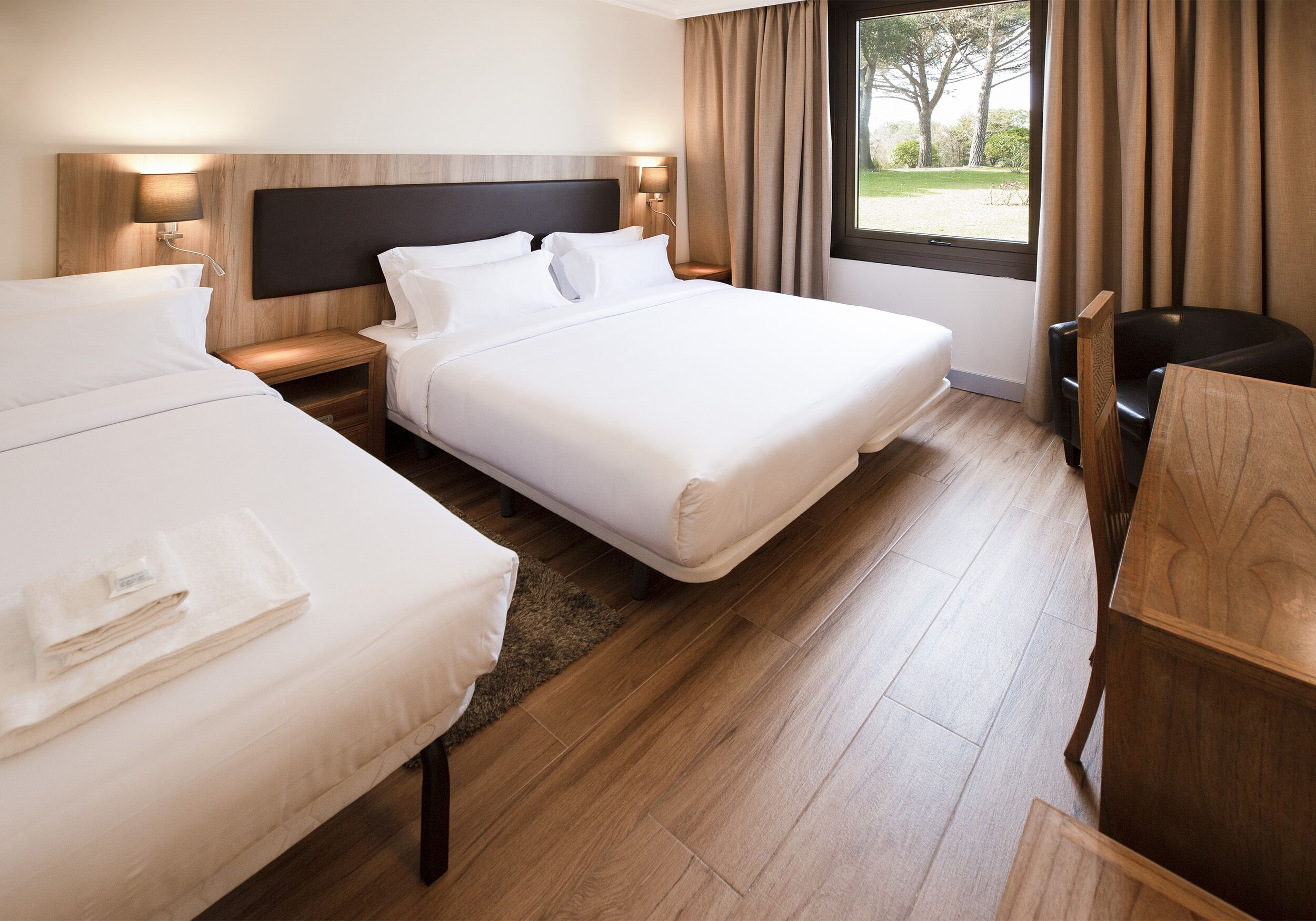 minibar, in-room safe, desk, blackout curtains