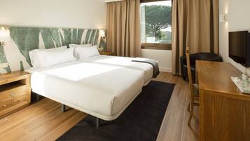 Minibar, in-room safe, desk, blackout drapes