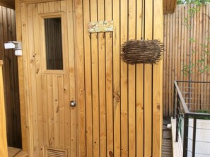 غرفة العلاجات الصحية