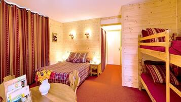 Superior eenpersoonskamer | Een bureau, gratis wifi