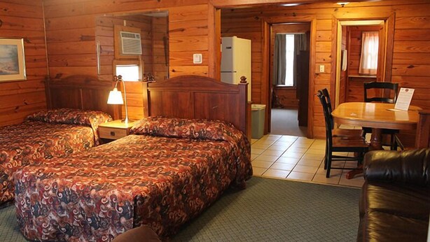 Cottage, 2 Bedrooms, Kitchen, Courtyard Area | Free WiFi - Aurora's Kentucky Lake Cottages (Hardin)