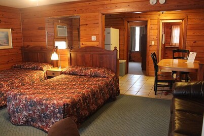 Aurora's Kentucky Lake Cottages