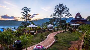 Vue depuis lâhĂ©bergement