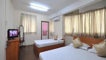 Minibar, desk, soundproofing, free WiFi