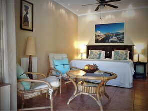 Premium dubbelrum - 1 sovrum (AMANZI) | Sängtillbehör av högsta kvalitet, duntäcken och bäddmadrasser