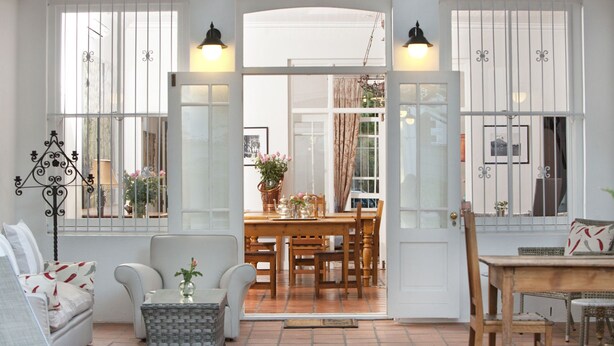 1 bedroom, in-room safe, desk, blackout curtains - 22 Die Laan Guest House (Stellenbosch)