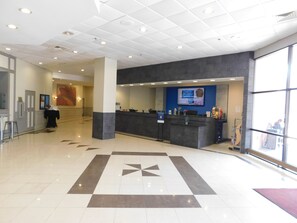 Lobby - Wyndham Southbury (Southbury)