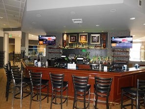 Bar (on property) - Wyndham Southbury (Southbury)