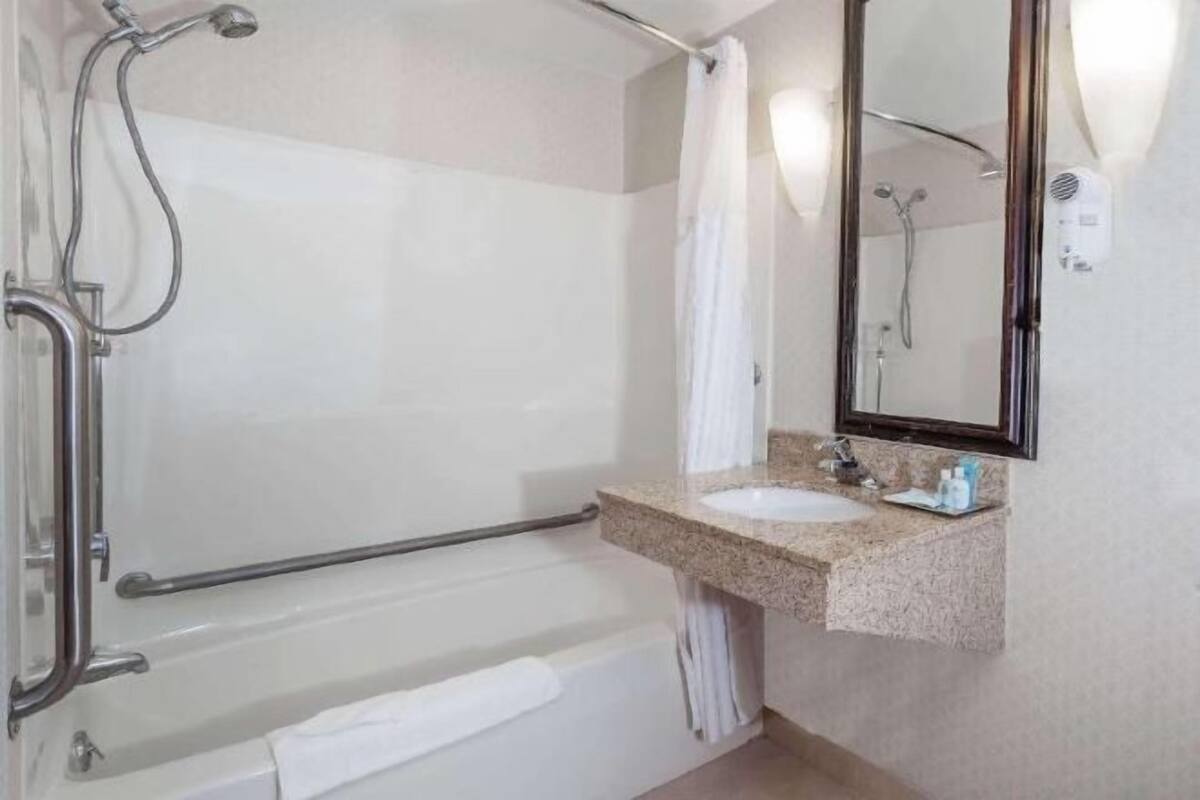 Badeværelse | Gratis toiletartikler, håndklæder