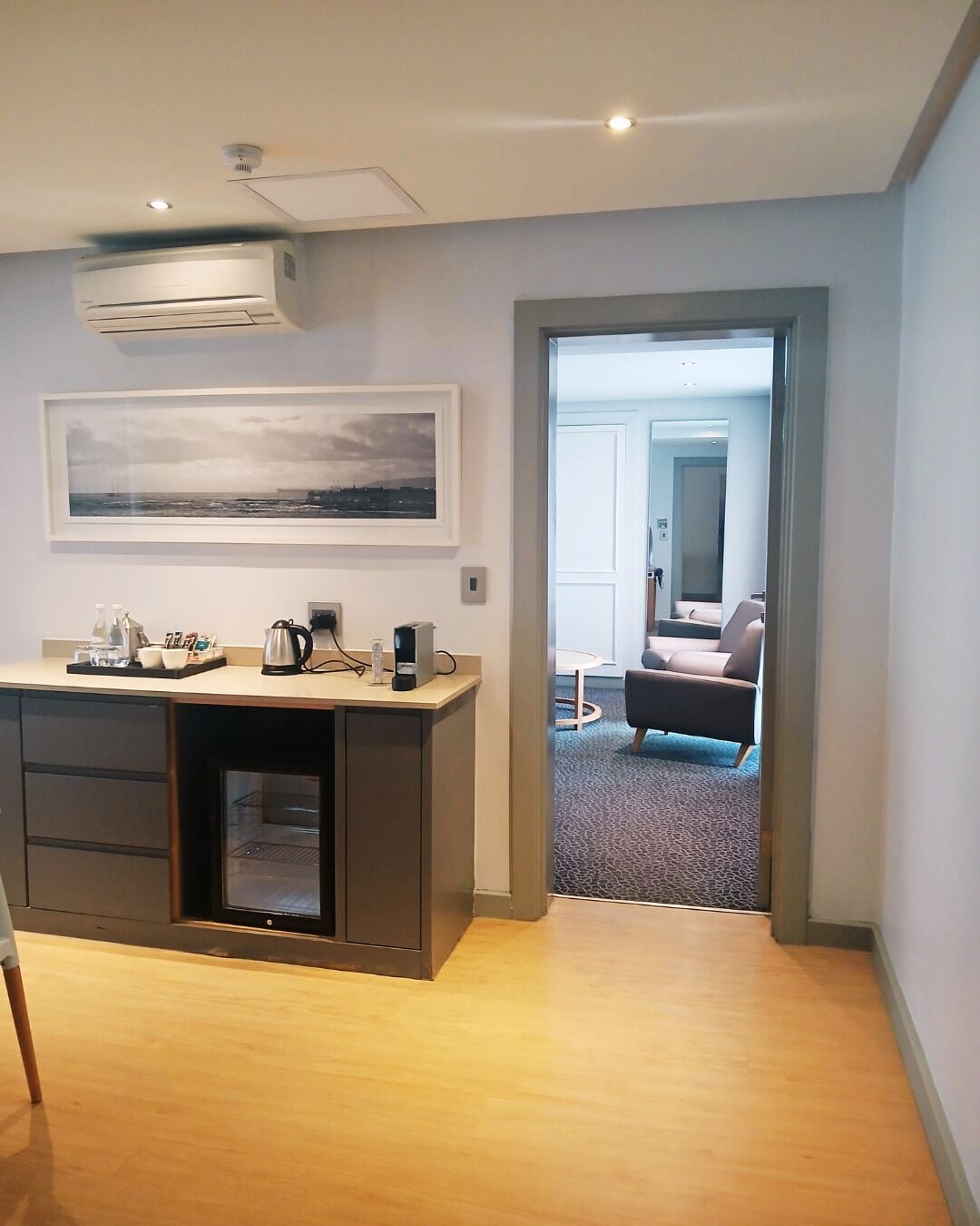 executive suite seaview | minibar, in-room safe, desk, soundproofing