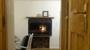 Unclassified image, 2 of 9, button - The Country Cottage (Swellendam)