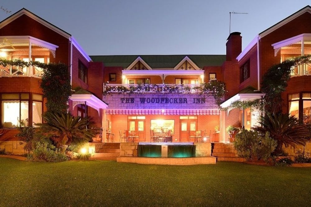 The Woodpecker Inn