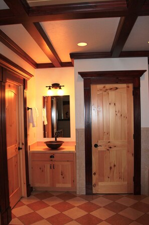 套房, 私人浴室 (Bavarian Suite) | 1 間睡房、免費 Wi-Fi