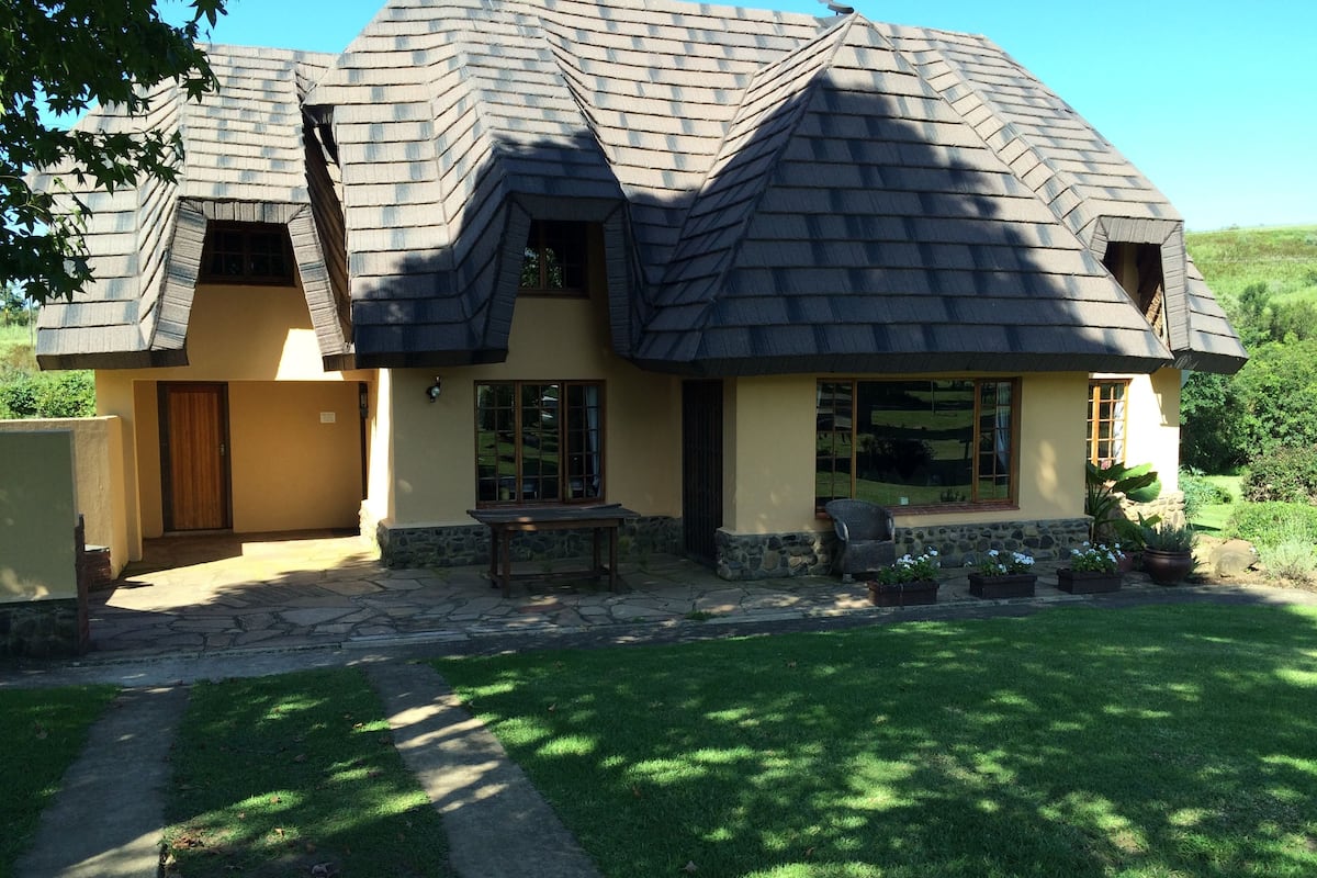 Familienchalet, 4 Schlafzimmer (Dbl-Storey Luxury Chalet 8 Sleeper) | 4 Schlafzimmer, Bügeleisen/Bügelbrett, kostenlose Babybetten