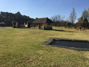 Children's play area - outdoor - Champagne Haven (Cathkin Park)