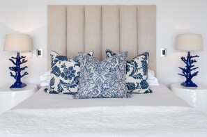 Apartment, 2 Bedrooms (Penthouse) | 2 bedrooms, in-room safe, iron/ironing board, free WiFi