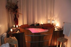 Body treatments, body scrubs, facials, manicures and pedicures - Machadinho Thermas Resort SPA (Machadinho)