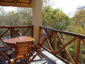 677 Hornbill | Terrace/patio - Marloth Kruger Accommodation (Nkomazi)