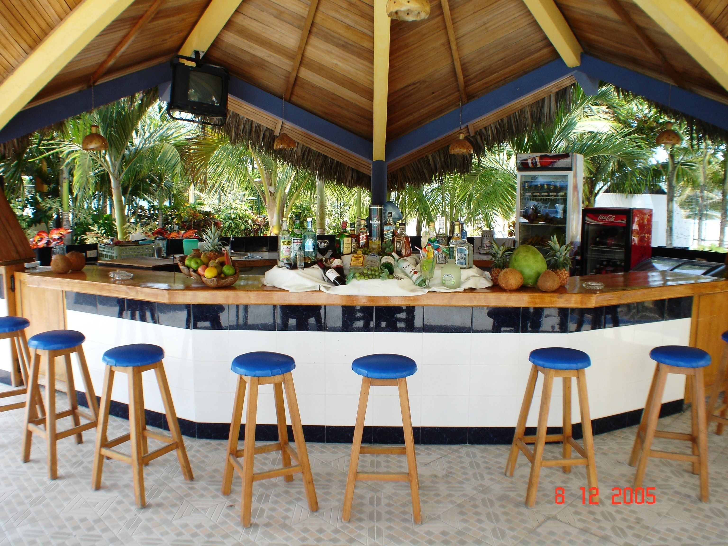 Poolside bar