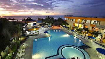 Outdoor pool, sun loungers