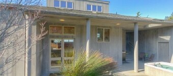 Moonshadow 3 Br home by RedAwning