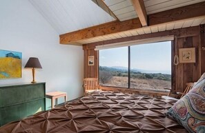 Casa, 3 quartos, banheira, vista para o oceano (Holmes House Unit 21-86) | 3 quartos, Wi-Fi de cortesia, roupa de cama