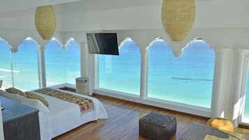 Elite suite, 3 slaapkamers, aan zee | Kameruitzicht