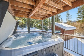 Ferienhaus, 4 Schlafzimmer | Außen-Whirlpool