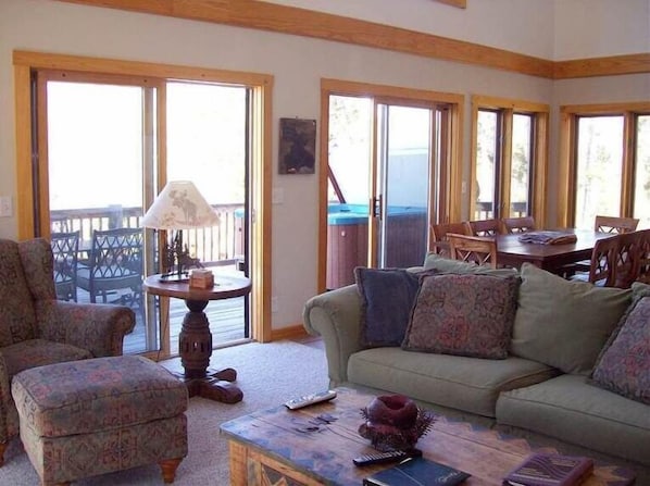 Hus, 5 soverom, balkong (Powder Moose Villa) | Oppholdsområde