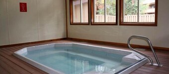 Pinecreek F 3 BR 3 Br townhouse by RedAwning