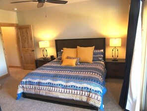 Cabin, 3 Bedrooms, Mountain View (Maggie TwnHm 3Bd 3Bath, HTJW)
